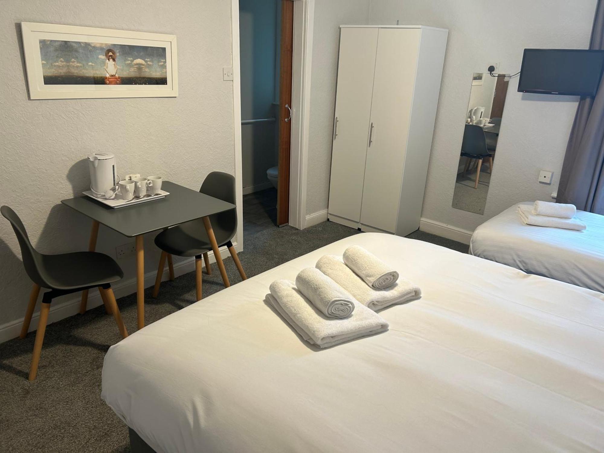 The Clifton Seafront Hotel 모아캠비 외부 사진