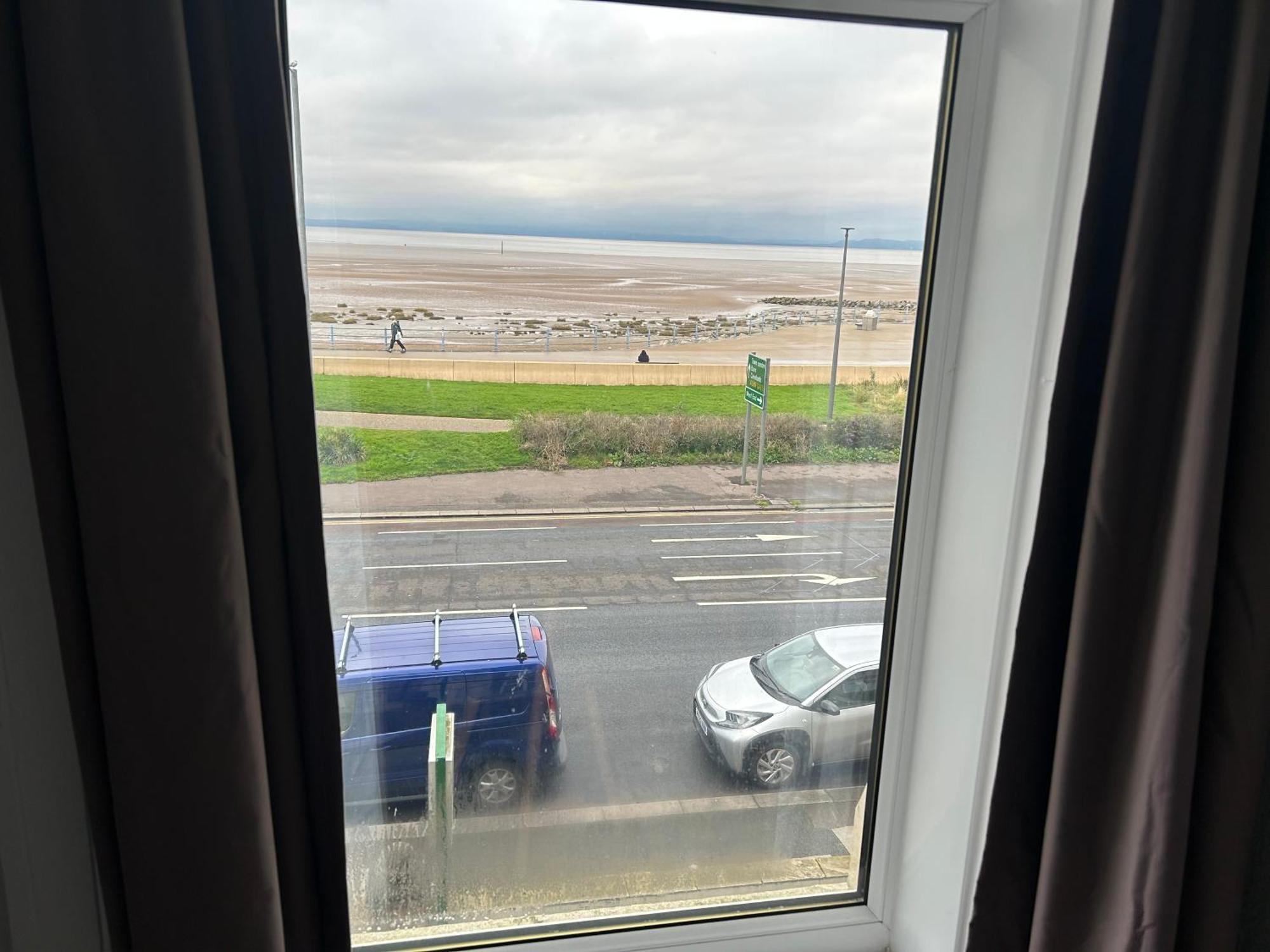 The Clifton Seafront Hotel 모아캠비 외부 사진